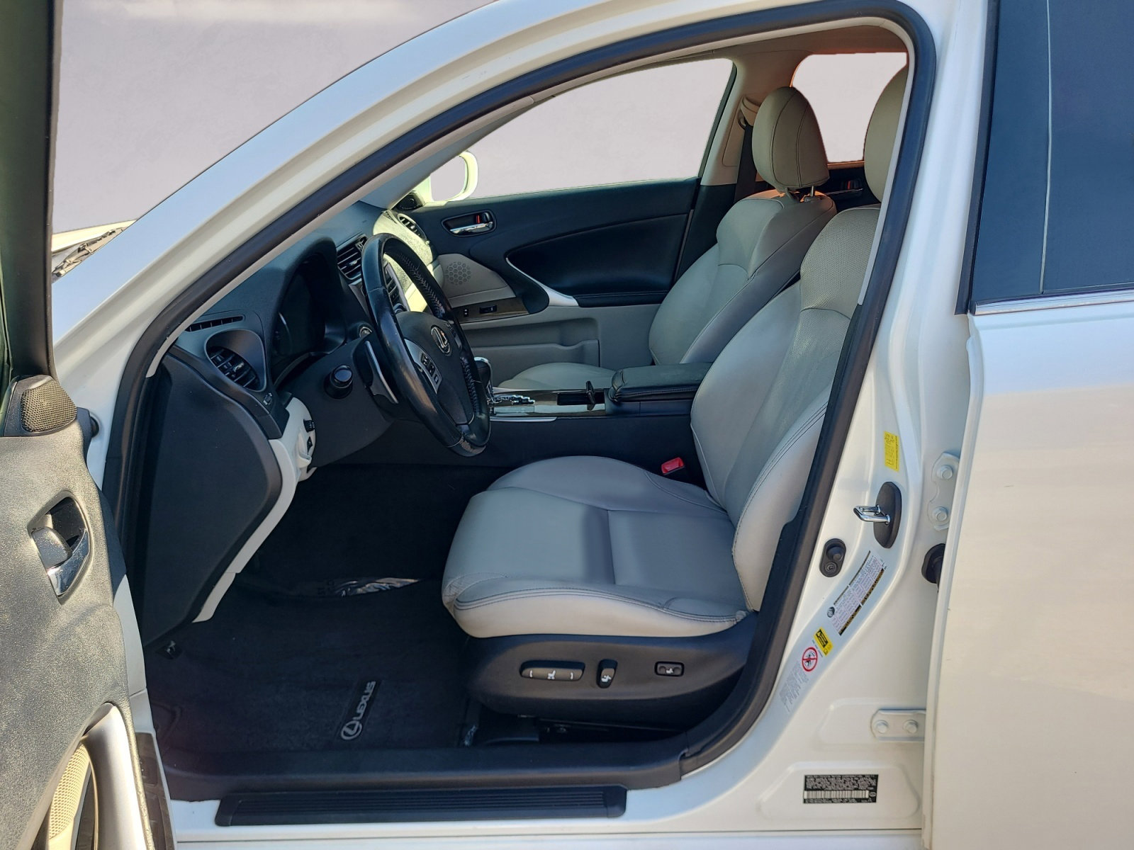 Used 2011 Lexus IS 250 image 11