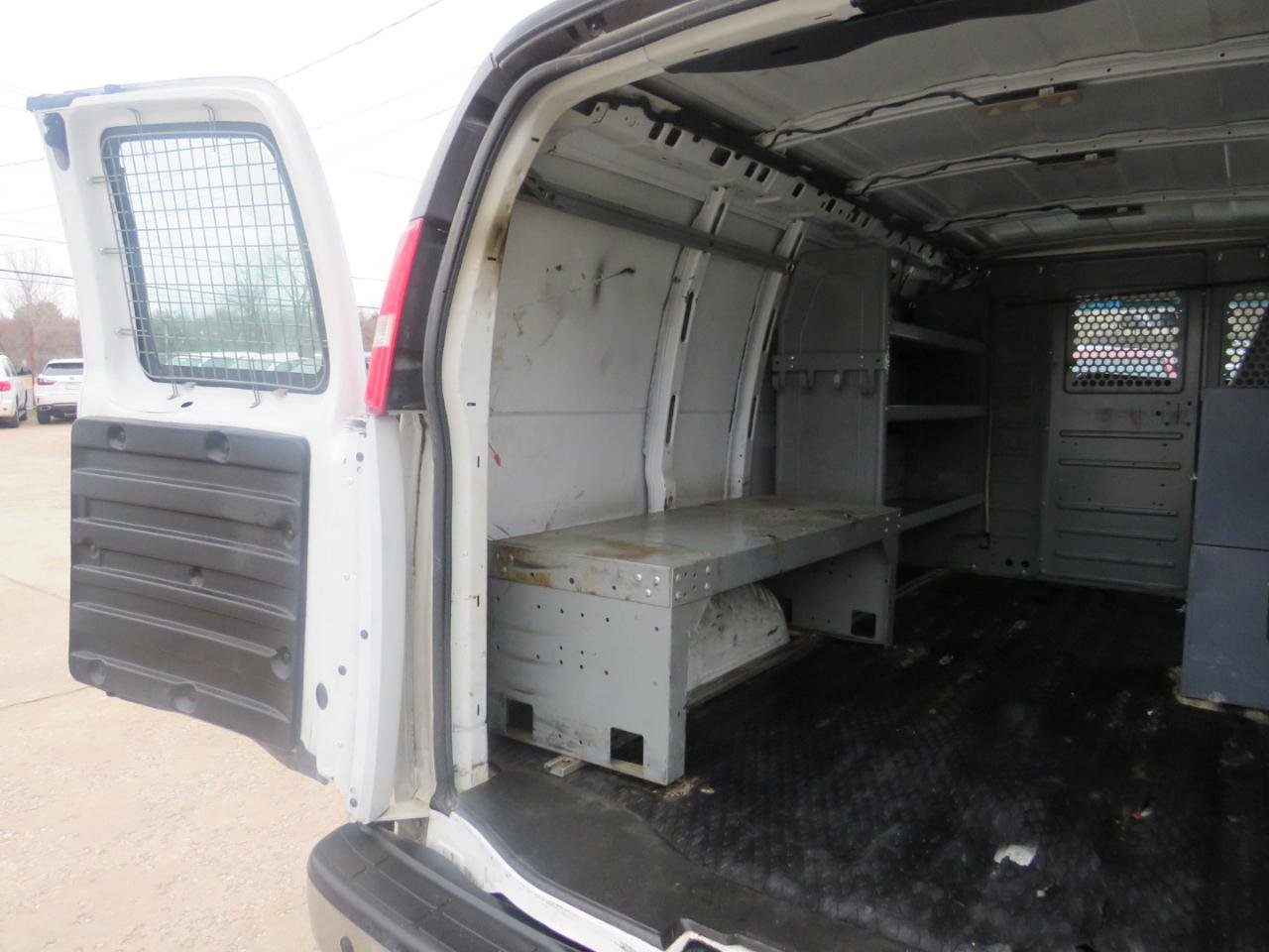 Used 2018 GMC Savana 2500 G2500 Cargo w/ Driver Convenience Package image 24