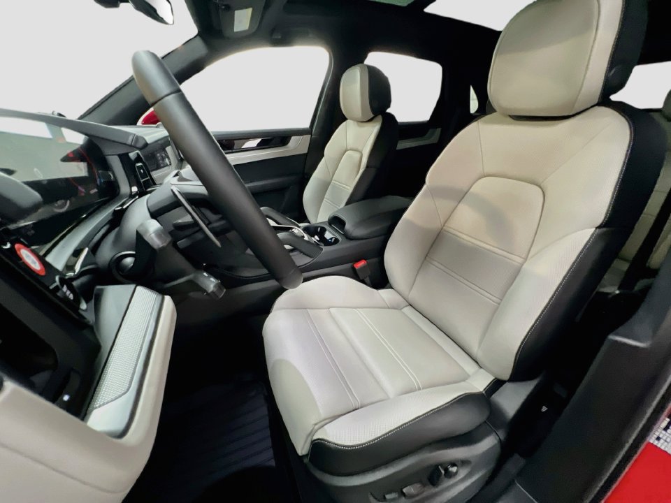 New 2026 Porsche Cayenne S AWD/4WD image 5