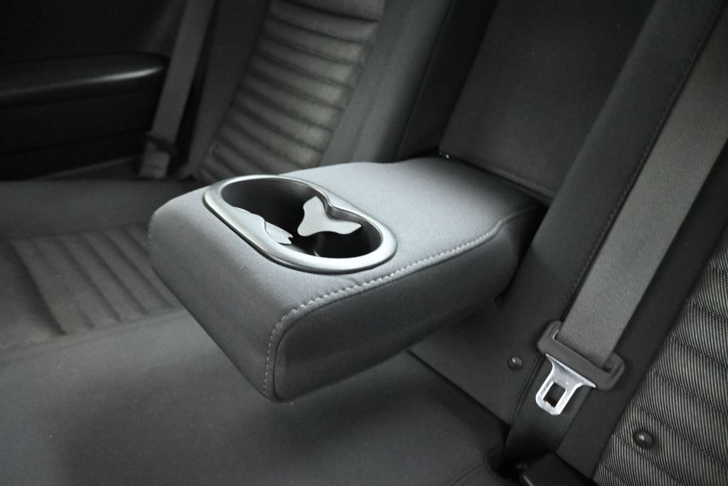 Used 2012 Dodge Challenger SXT RWD image 29