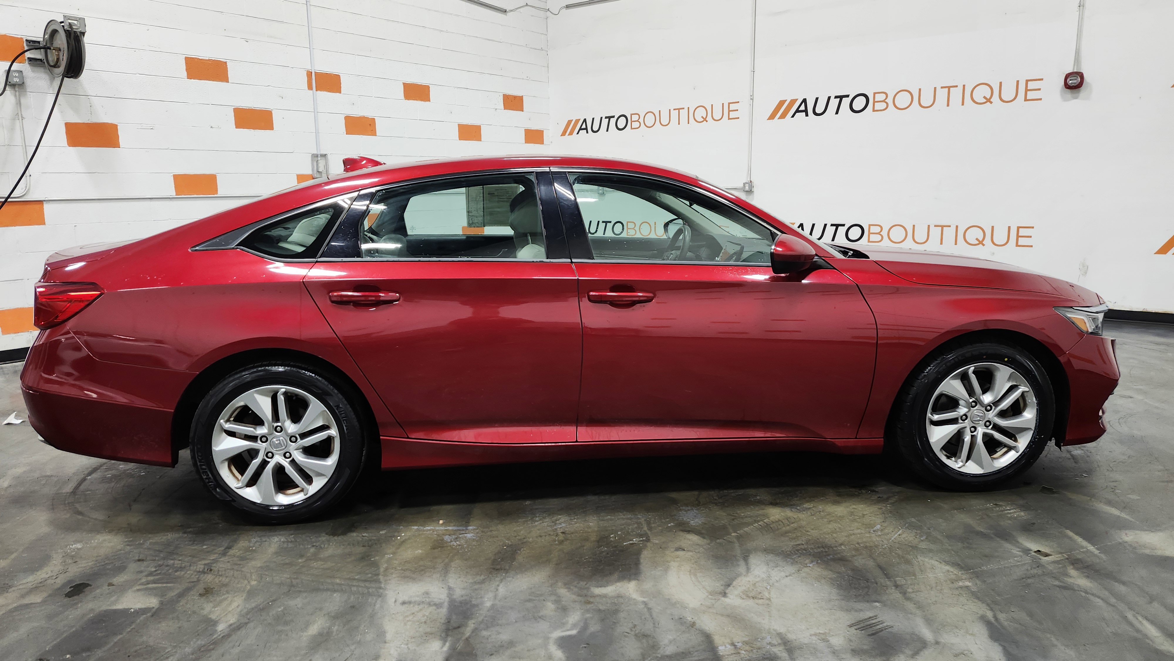 Used 2018 Honda Accord LX image 17