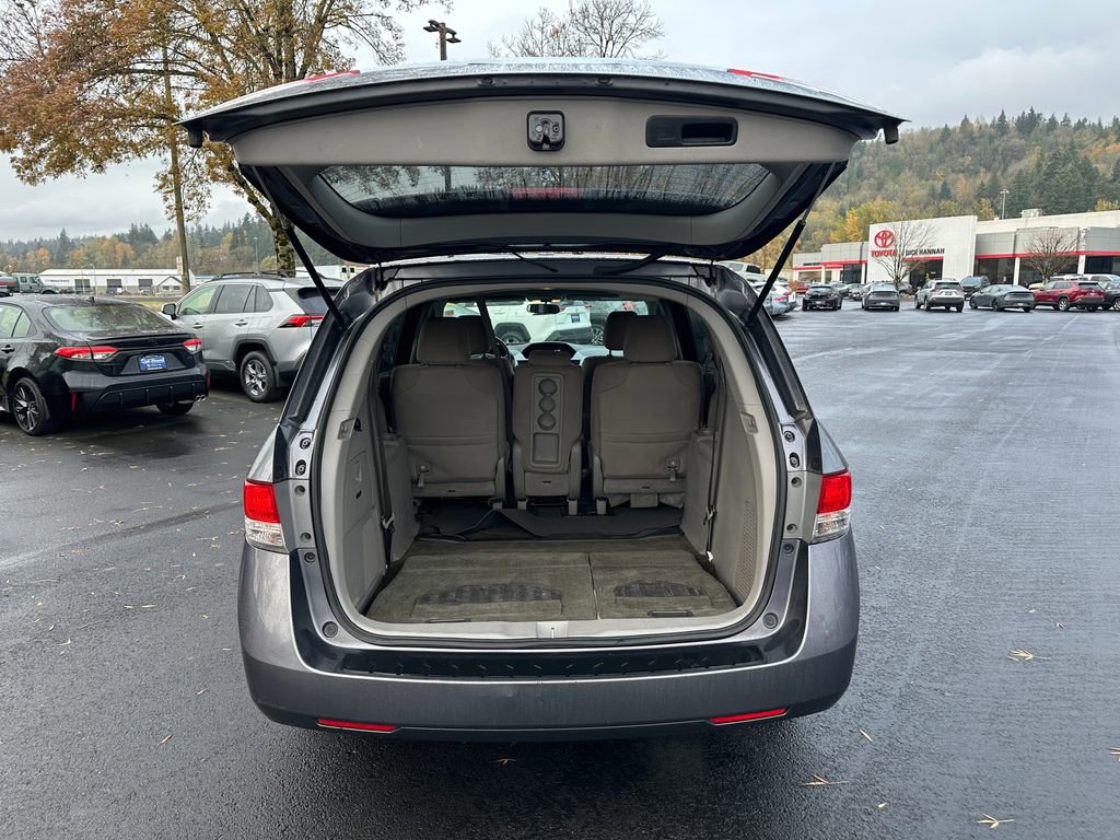 Used 2016 Honda Odyssey SE image 11