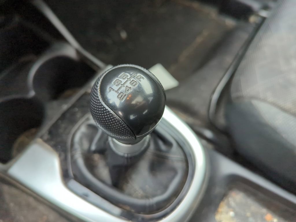 Used 2015 Honda Fit EX image 10