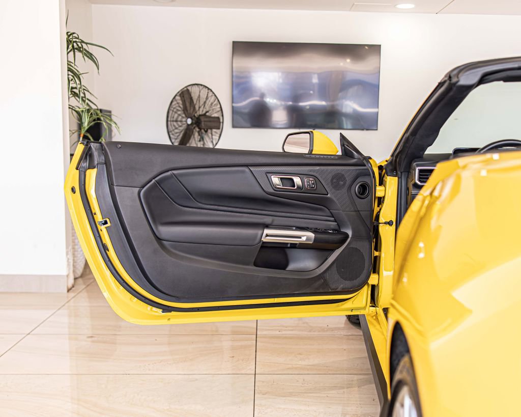 Used 2024 Ford Mustang GT Premium image 30