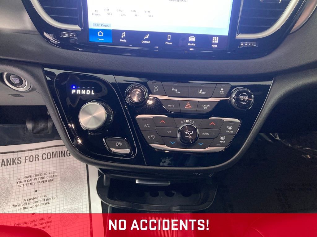 Used 2025 Chrysler Pacifica Select FWD image 9