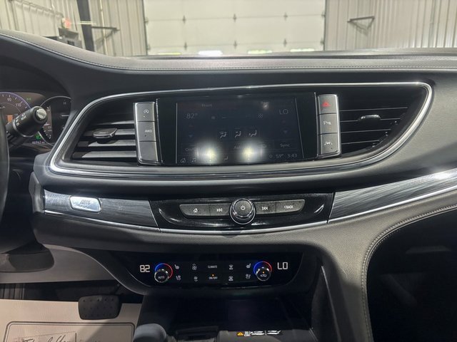 Used 2024 Buick Enclave Premium image 18