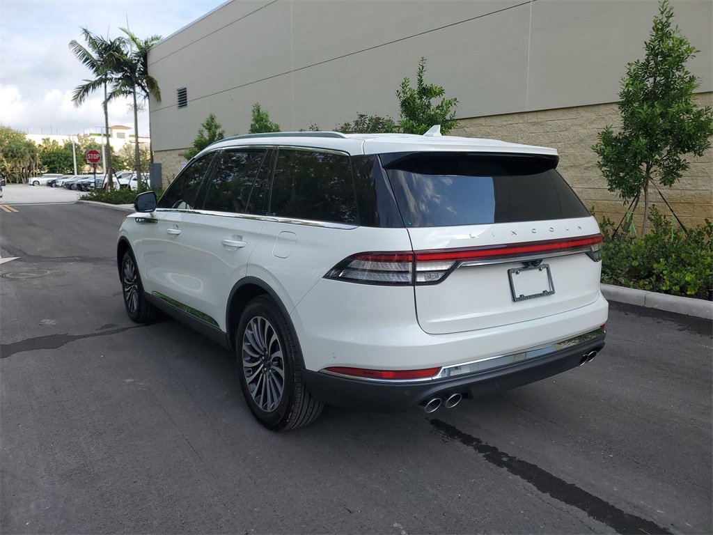 Certified 2023 Lincoln Aviator Reserve w/ Equipment Group 201A image 3