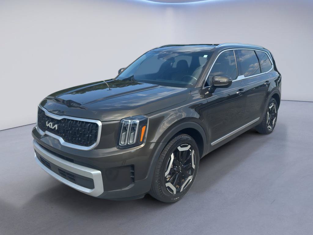 Used 2024 Kia Telluride EX w/ EX Captain's Chair Package FWD image 1