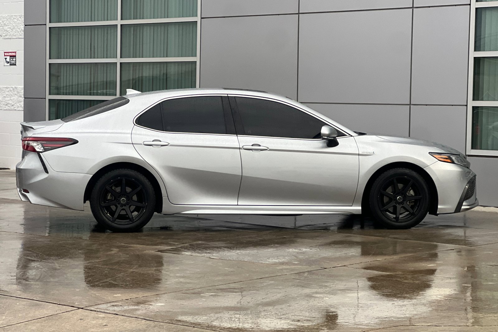 Used 2021 Toyota Camry XSE w/ Navigation Upgrade Package image 3