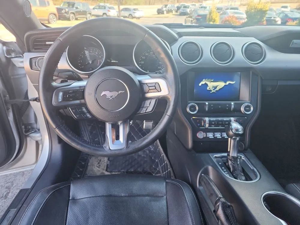Used 2018 Ford Mustang Premium RWD image 11