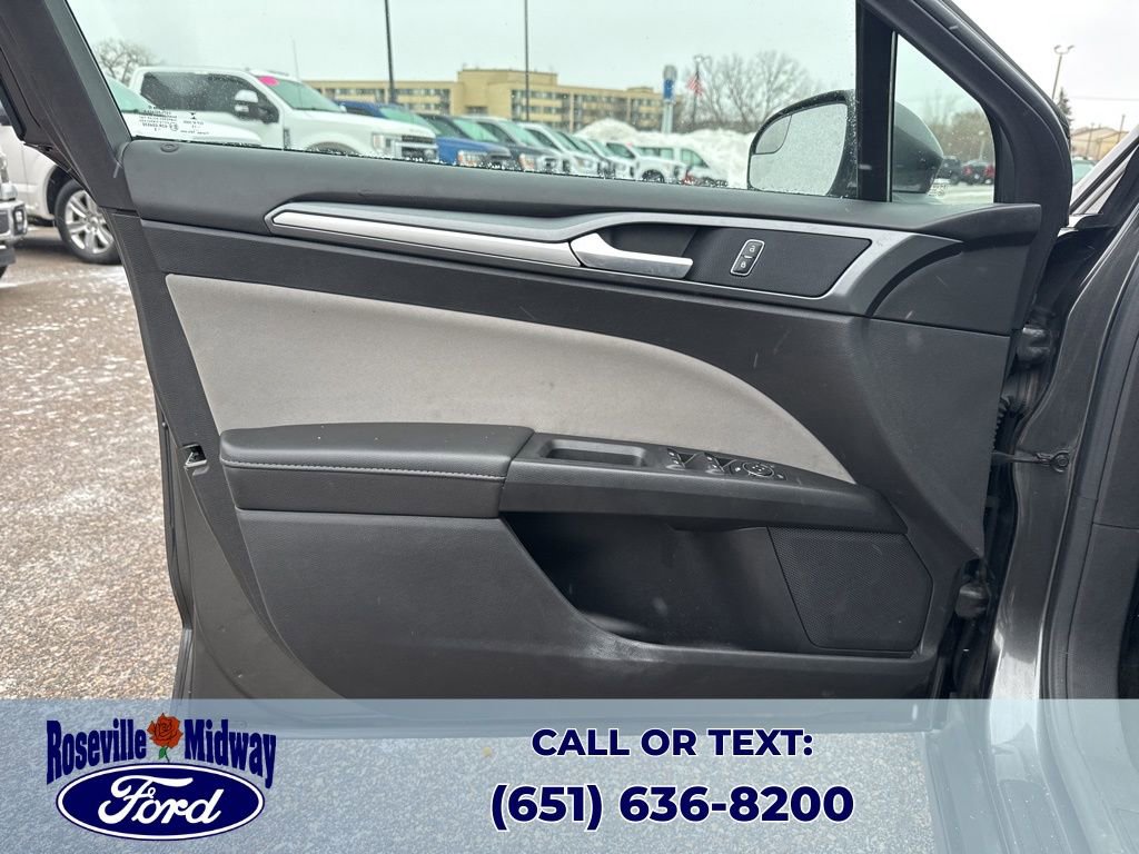 Used 2016 Ford Fusion S image 28