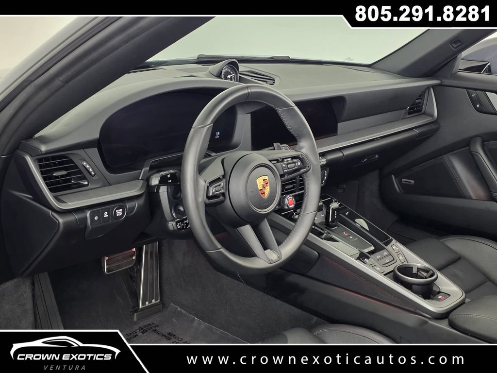 Used 2025 Porsche 911 Carrera w/ Premium Package RWD image 33