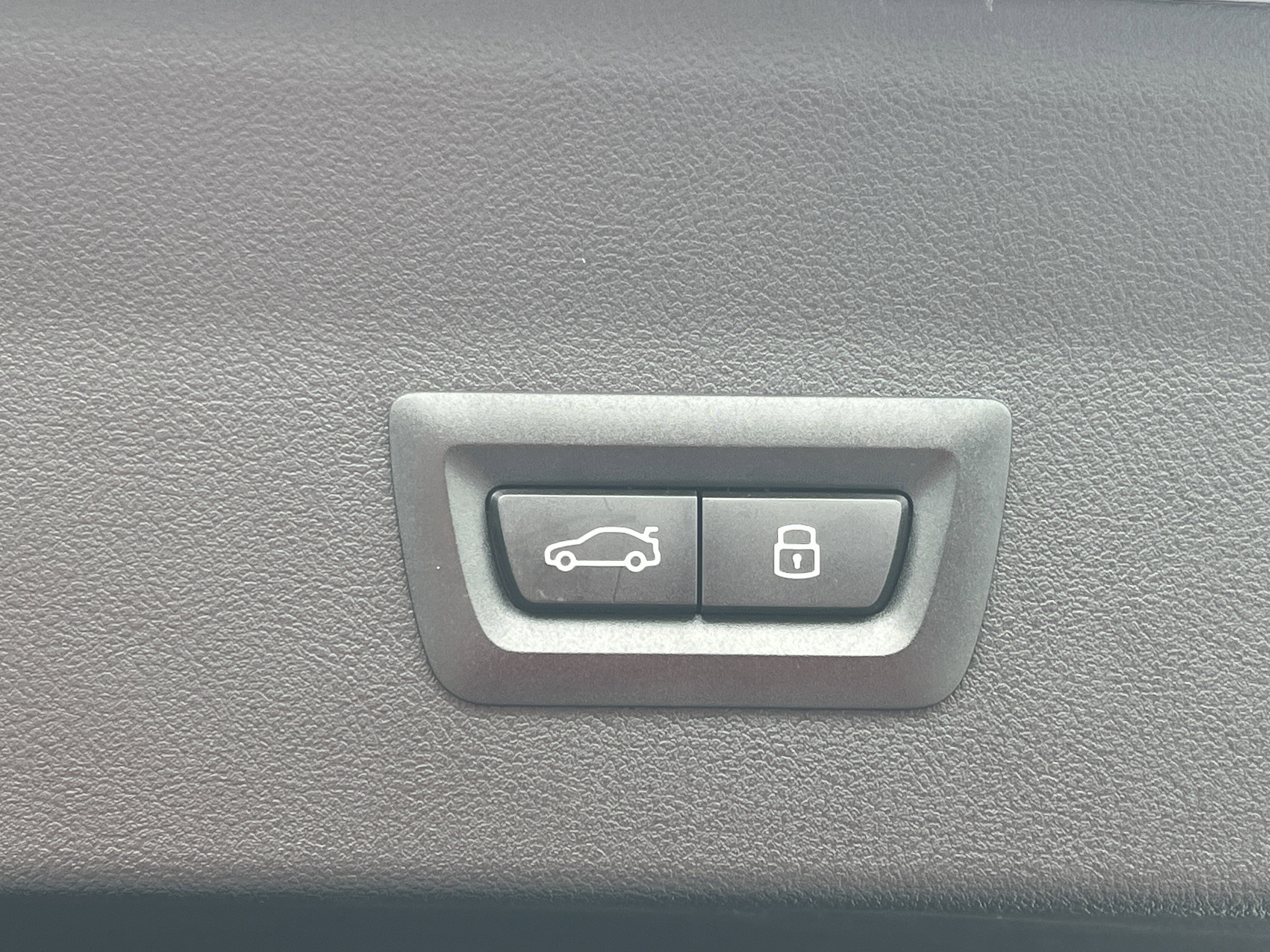 Used 2025 BMW X4 xDrive30i image 29