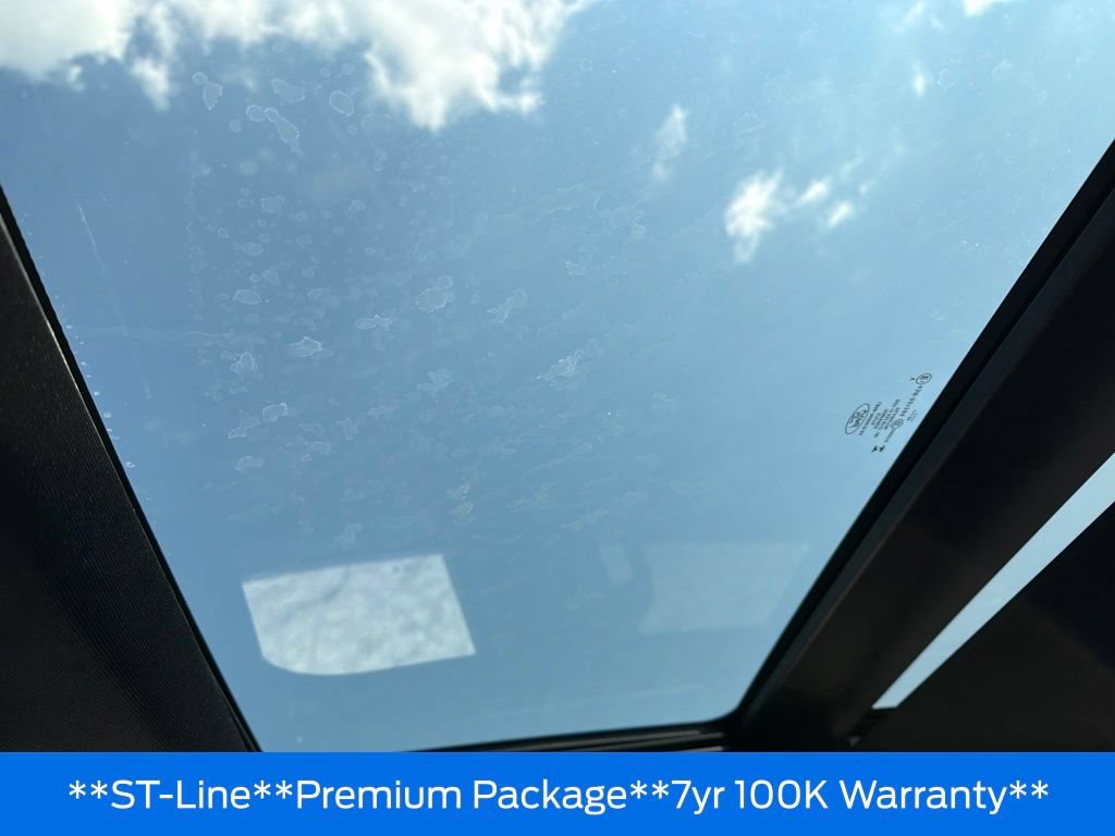 Used 2025 Ford Explorer ST-Line w/ Premium Package AWD/4WD image 17