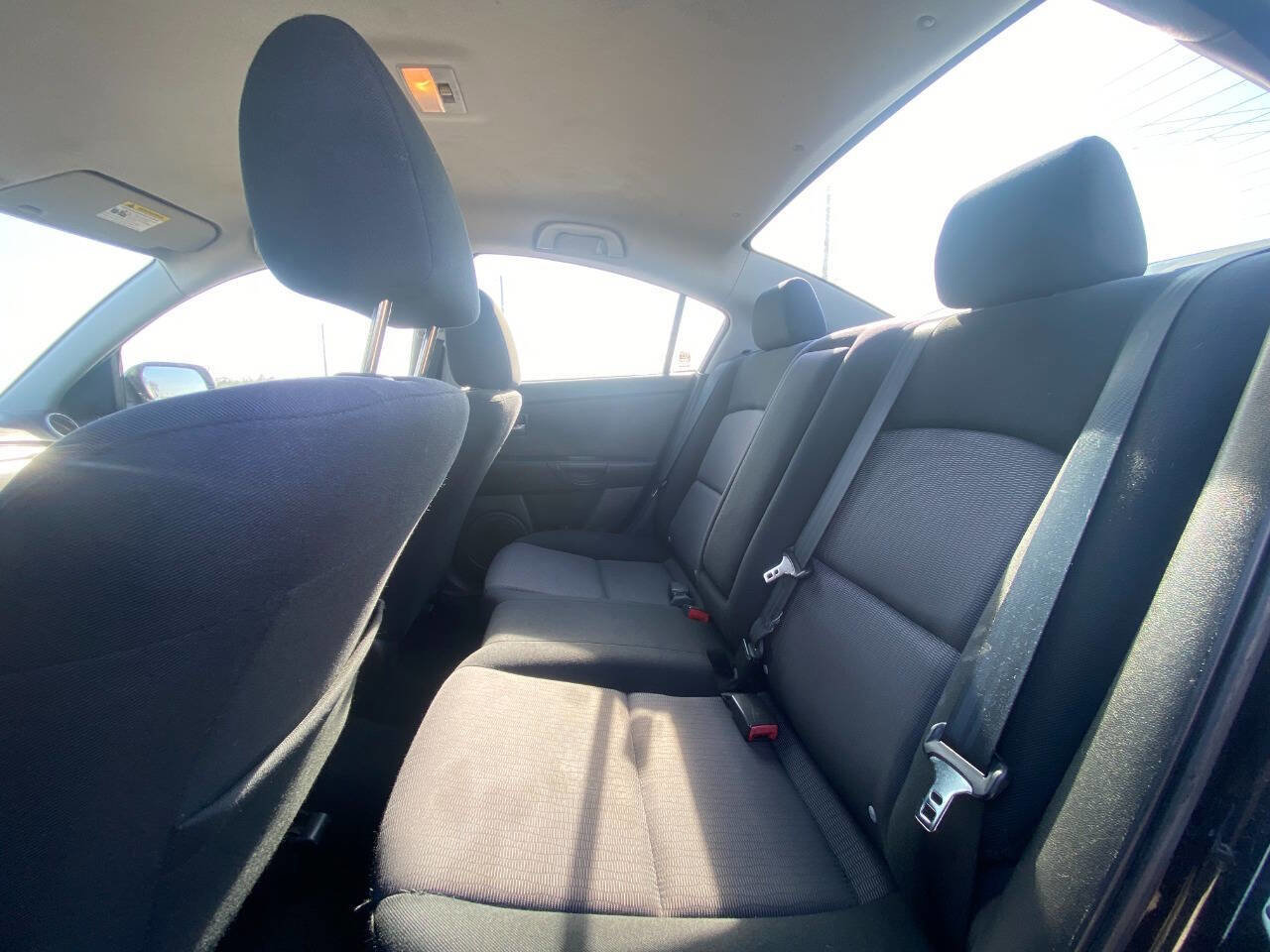 Used 2007 MAZDA MAZDA3 i Touring image 9