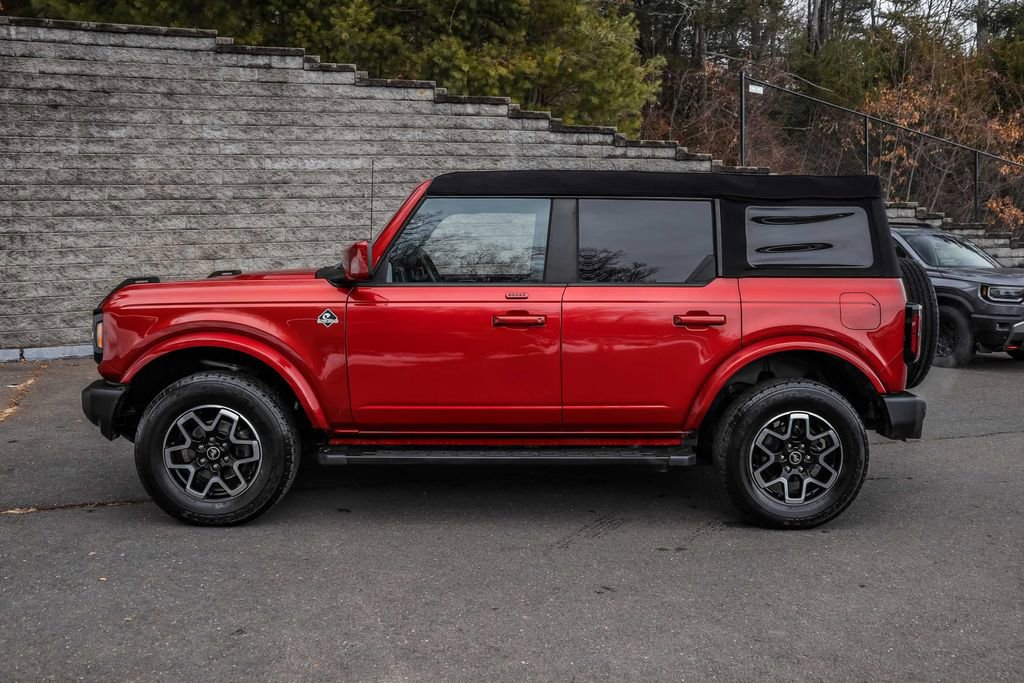 Used 2023 Ford Bronco Outer Banks image 9