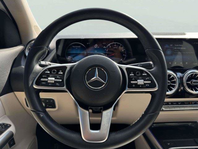 Used 2023 Mercedes-Benz GLA 250 w/ Premium Package image 26