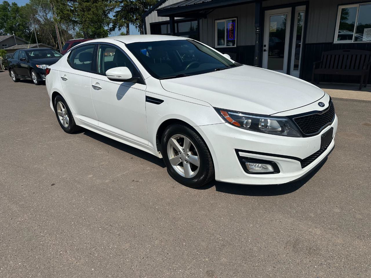 Used 2014 Kia Optima LX FWD image 2