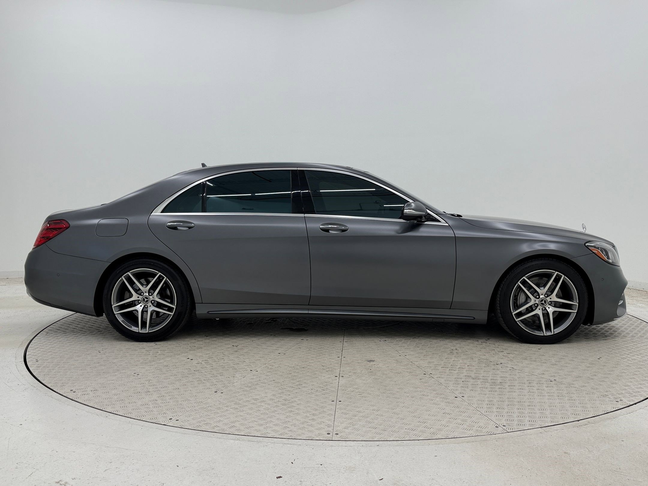 Used 2018 Mercedes-Benz S 560 4MATIC Sedan image 8
