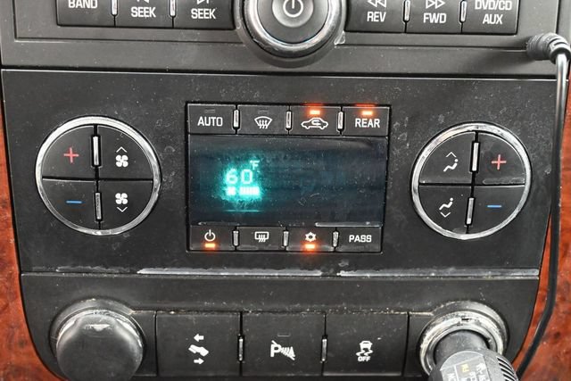 Used 2014 Chevrolet Suburban LT AWD/4WD image 26