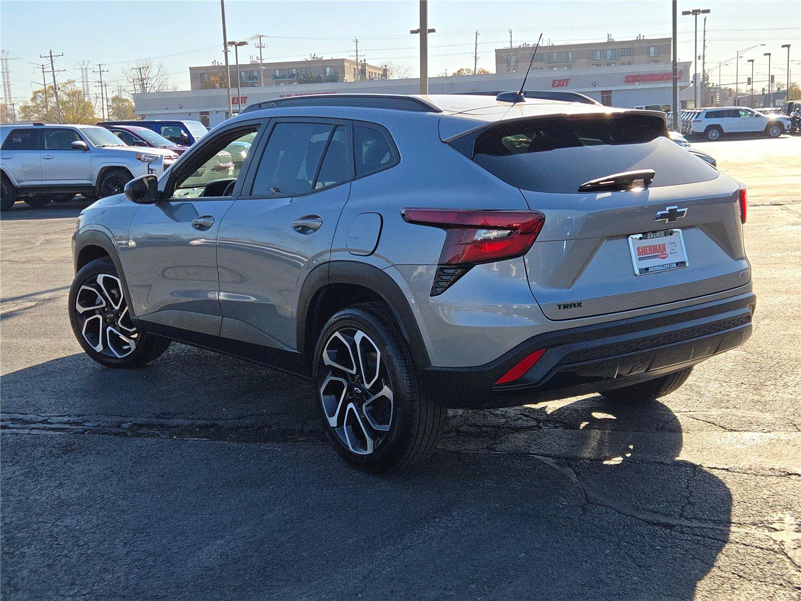 Used 2024 Chevrolet Trax RS w/ Sunroof Package image 16