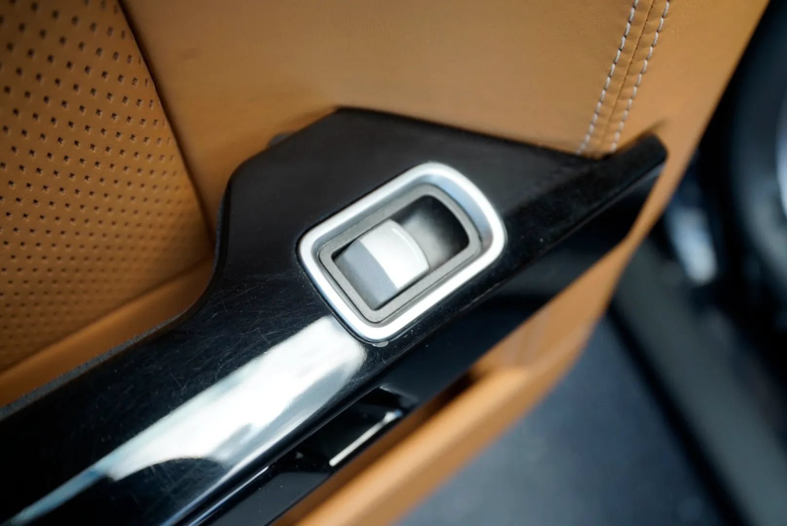 Used 2017 Aston Martin Rapide S Shadow Edition RWD image 27