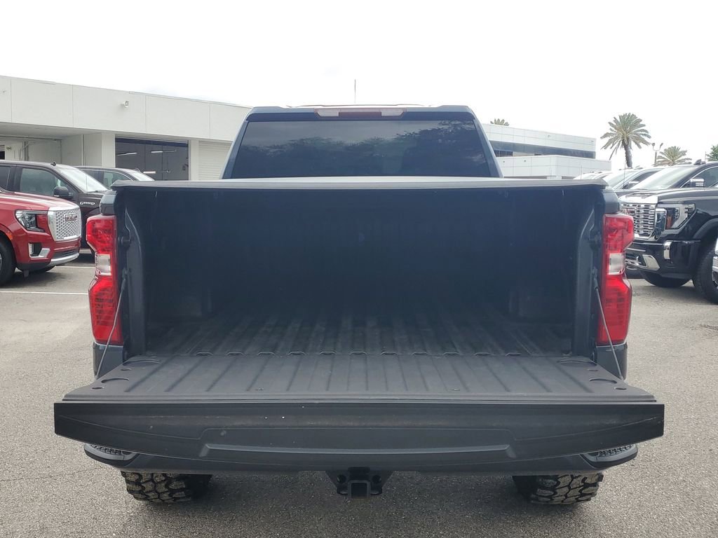 Used 2020 Chevrolet Silverado 1500 Custom w/ Custom Value Package image 9
