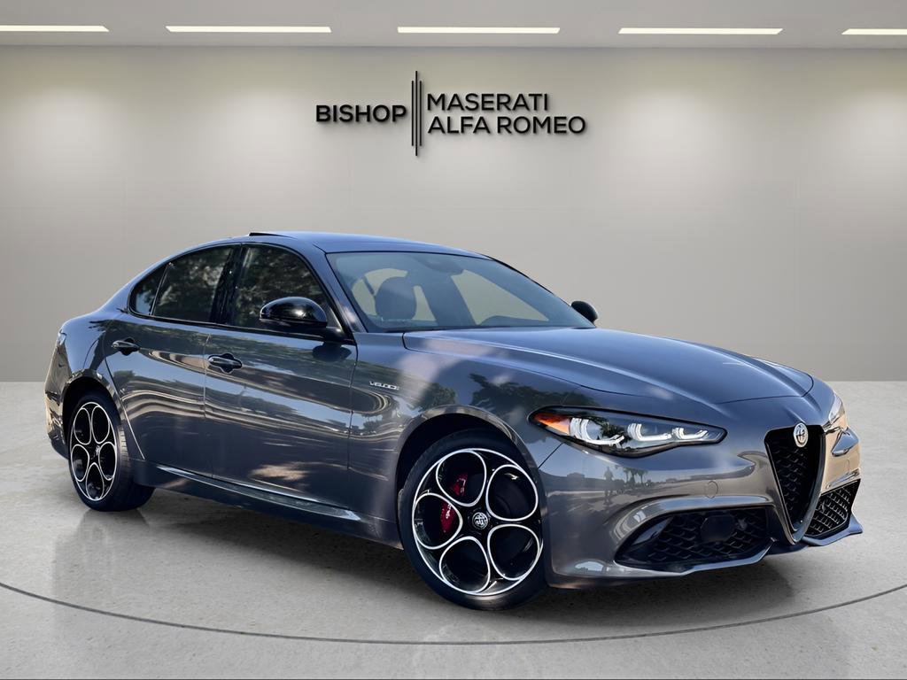 Used 2024 Alfa Romeo Giulia Veloce image 1