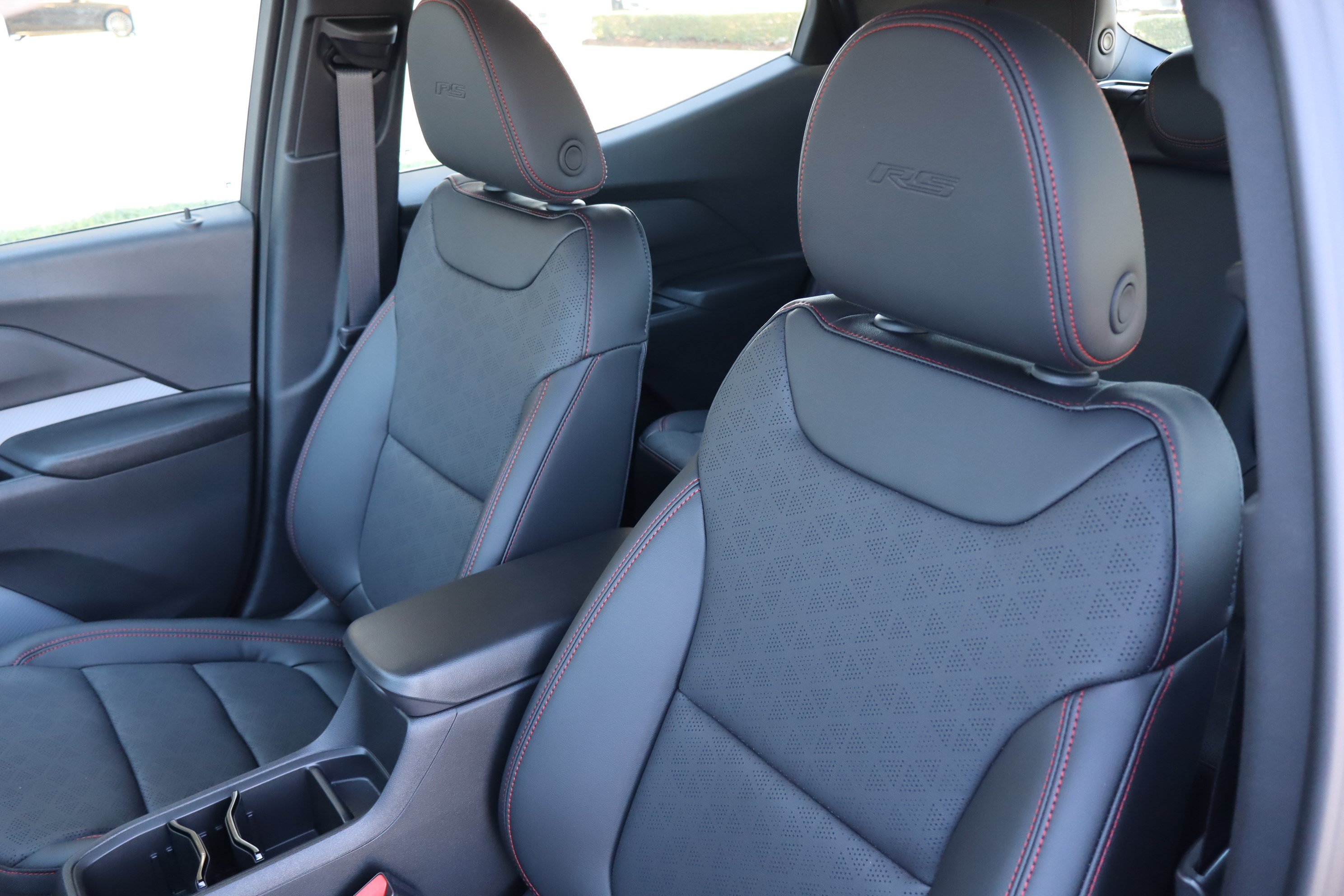 New 2027 Chevrolet Bolt RS w/ Technology Package FWD image 13