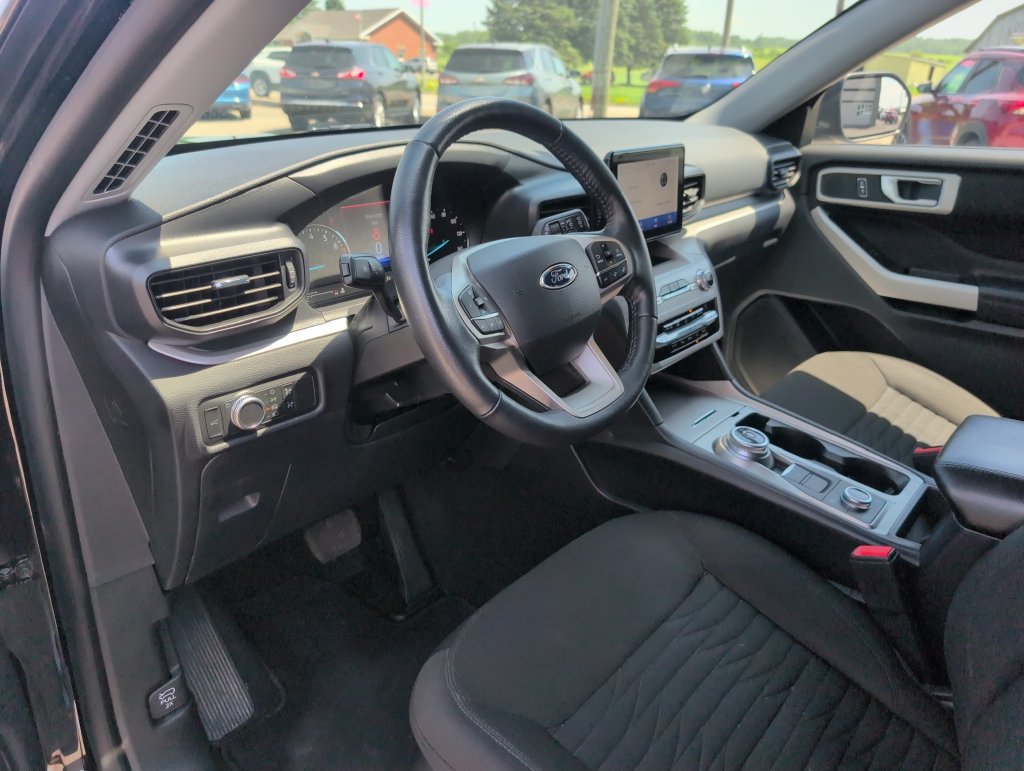 Used 2020 Ford Explorer XLT AWD/4WD image 8