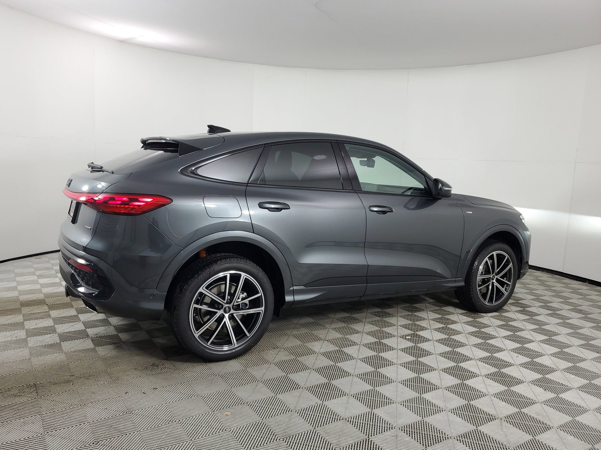 New 2026 Audi Q5 Premium Plus image 11