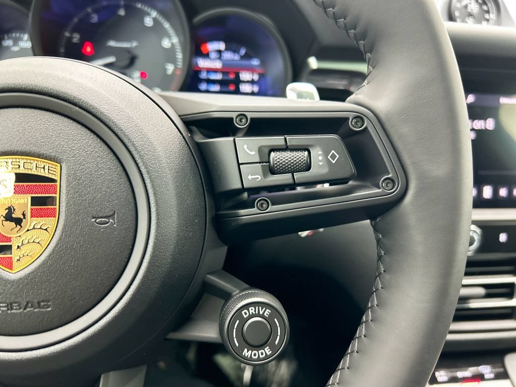 Used 2026 Porsche Macan AWD/4WD image 15