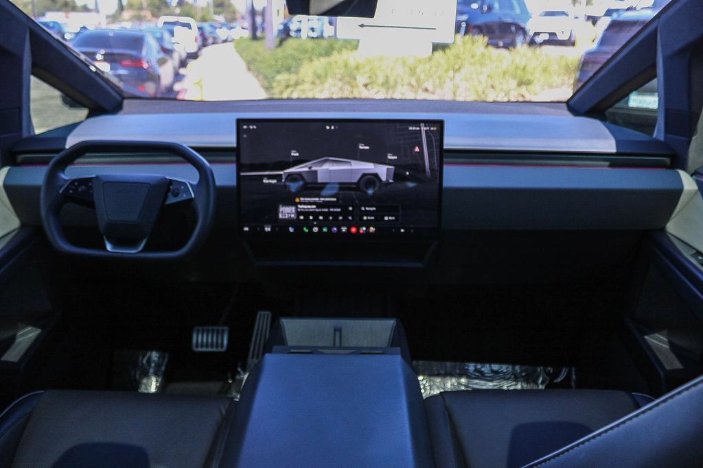 Used 2025 Tesla Cybertruck AWD Crew Cab image 13