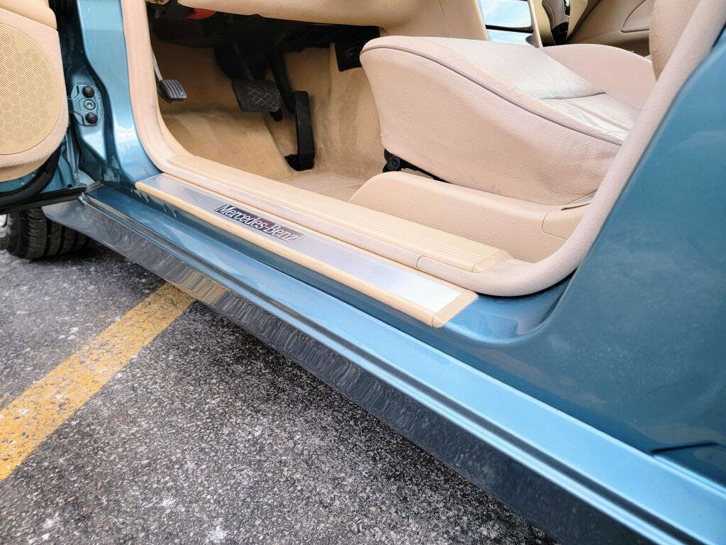 Used 2001 Mercedes-Benz E 320 E 320 4dr Sedan image 36