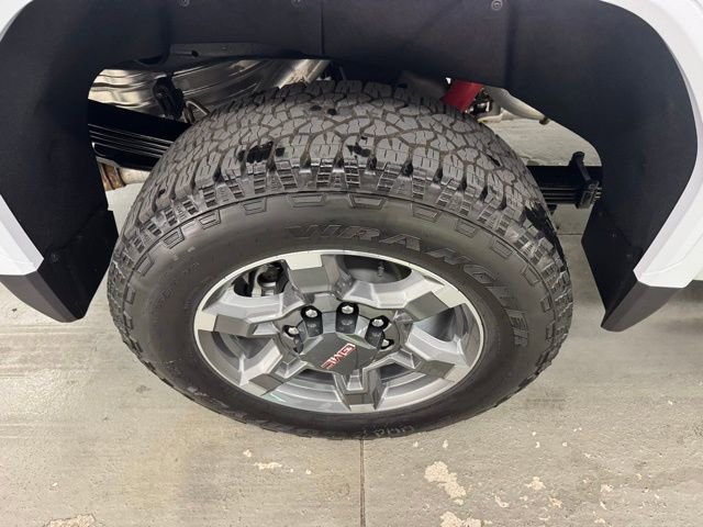 New 2026 GMC Sierra 2500 SLT w/ SLT Premium Package image 4