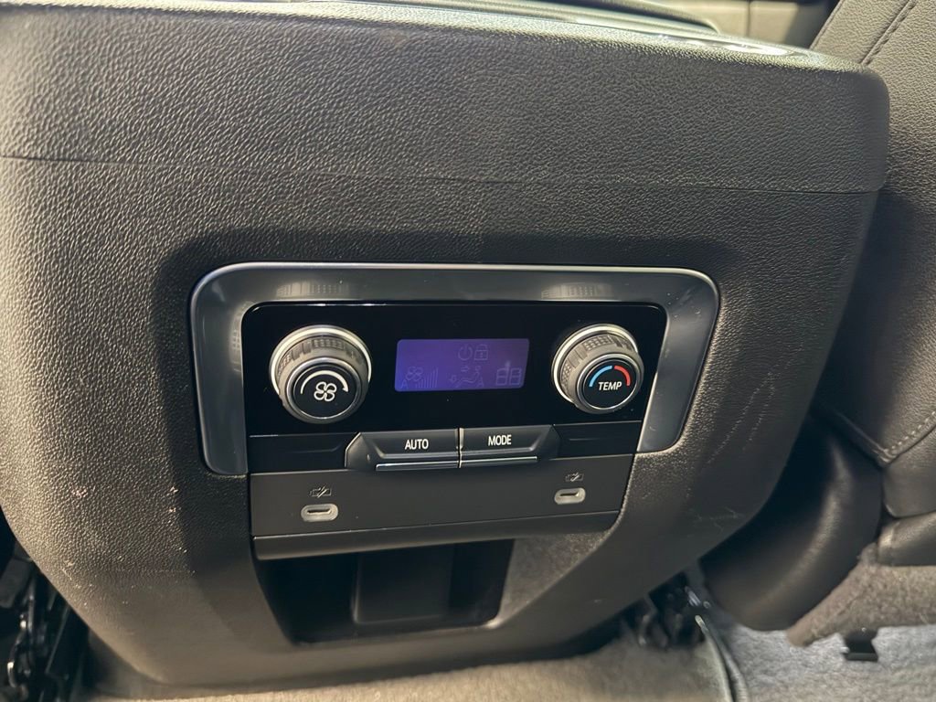 Used 2024 Chevrolet Tahoe LT image 30