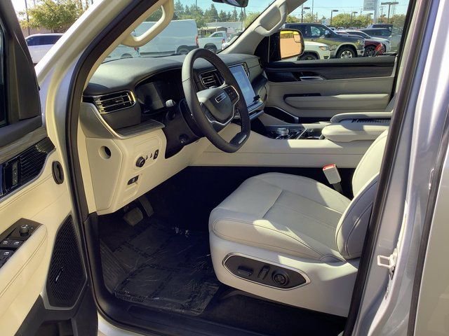 New 2023 Jeep Wagoneer Series III w/ Preferred Equipment Group image 7