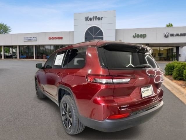 Used 2025 Jeep Grand Cherokee L Limited w/ Luxury Tech Group II RWD image 3