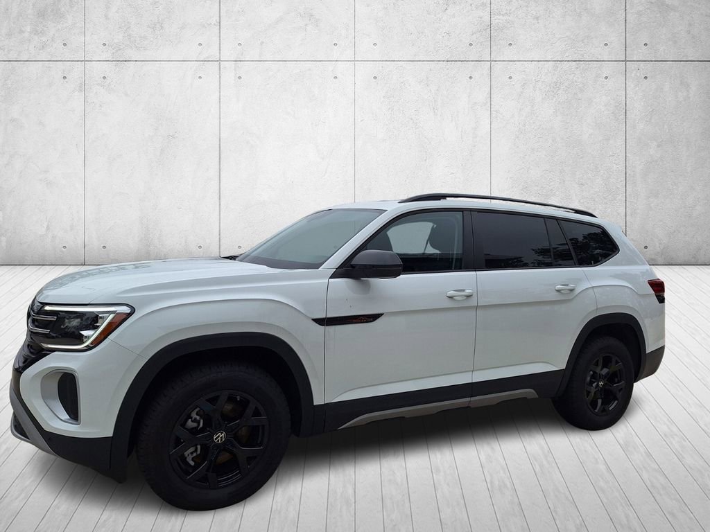 New 2025 Volkswagen Atlas Peak Edition SE