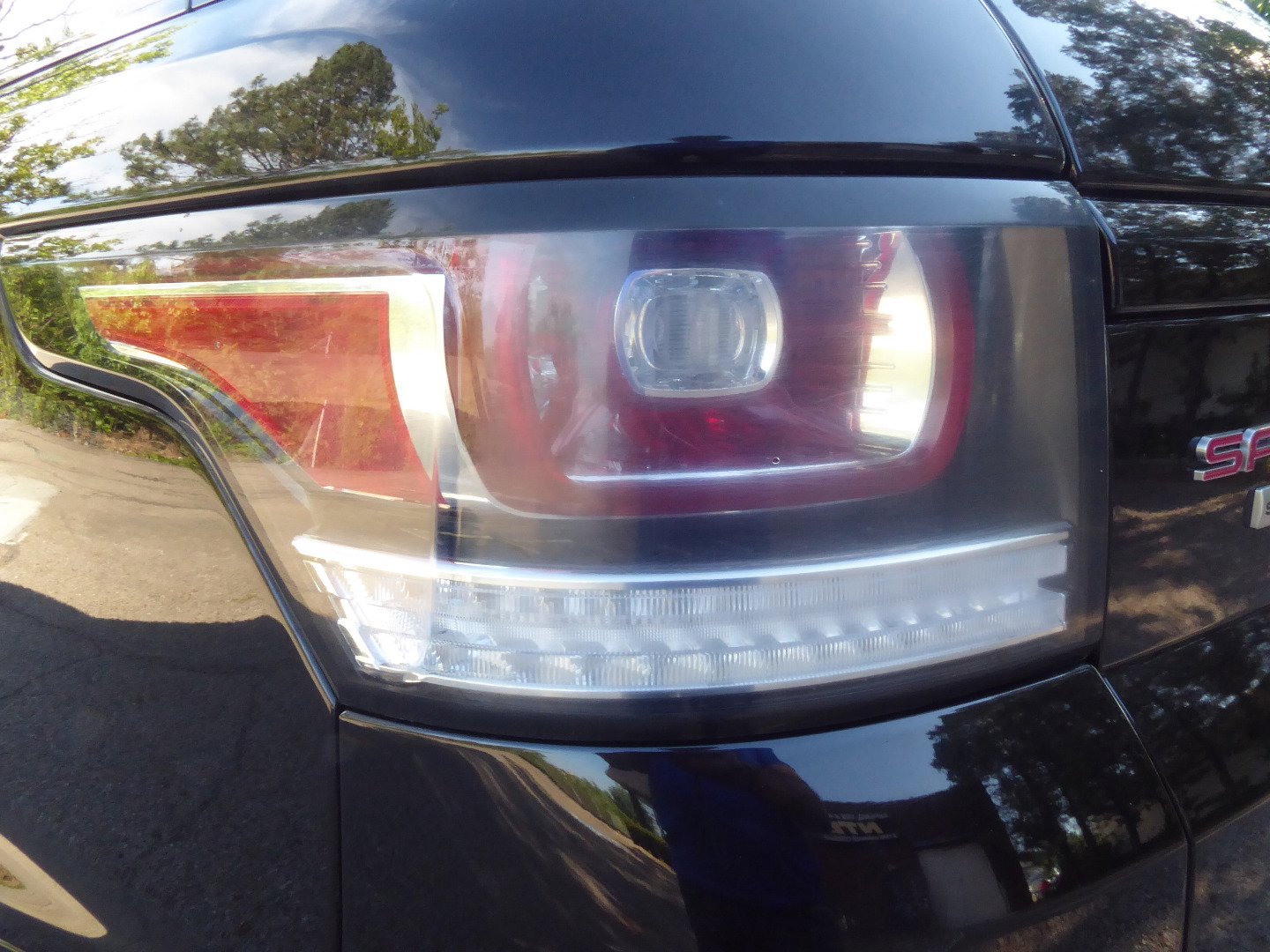 Used 2017 Land Rover Range Rover Sport Supercharged image 26