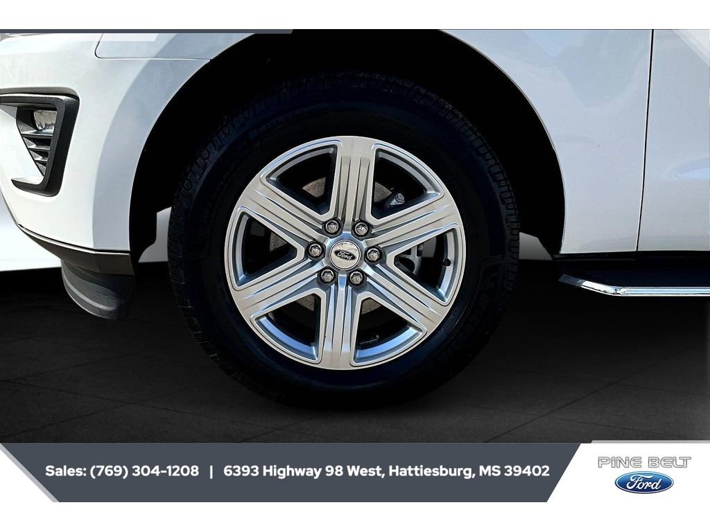 Used 2020 Ford Expedition Max XLT w/ Equipment Group 202A image 7