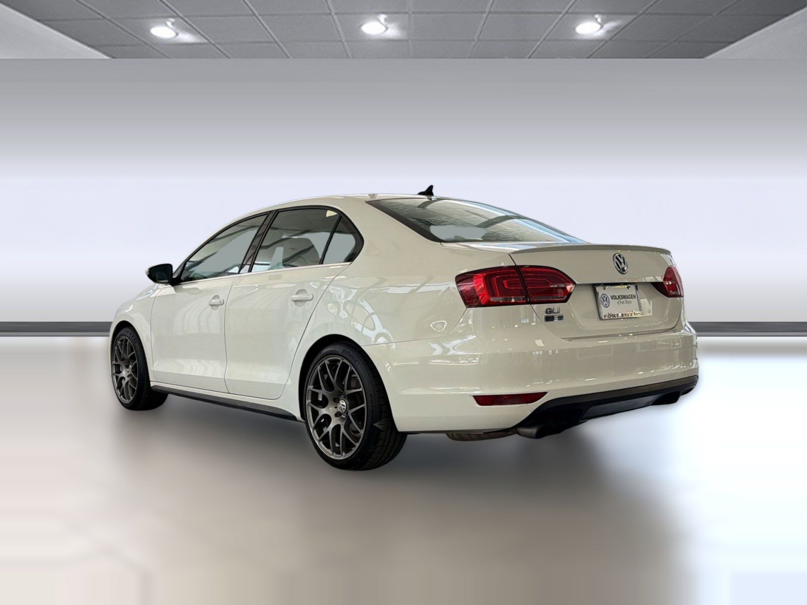 Used 2014 Volkswagen Jetta GLI Autobahn FWD image 3