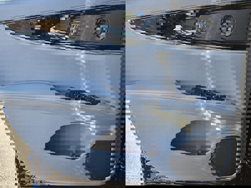 Used 2023 Lincoln Nautilus Reserve w/ Monochromatic Package image 23