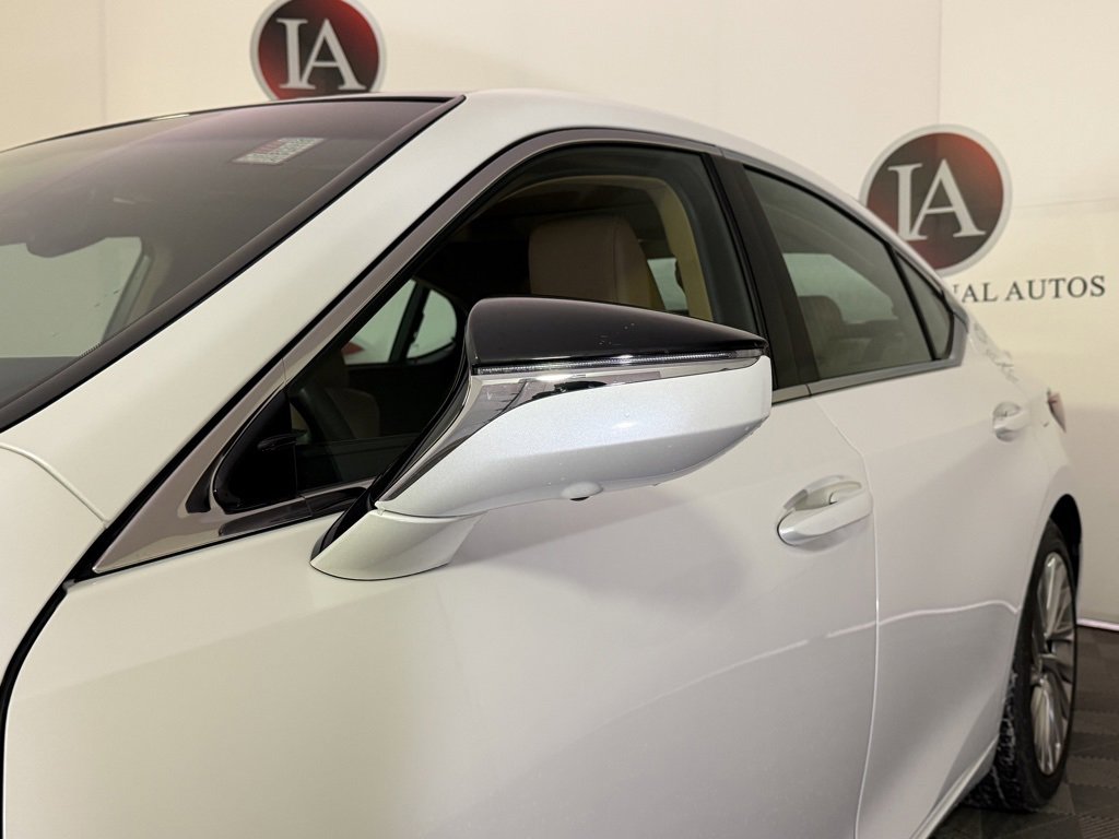 Used 2023 Lexus ES 350 Ultra Luxury image 12
