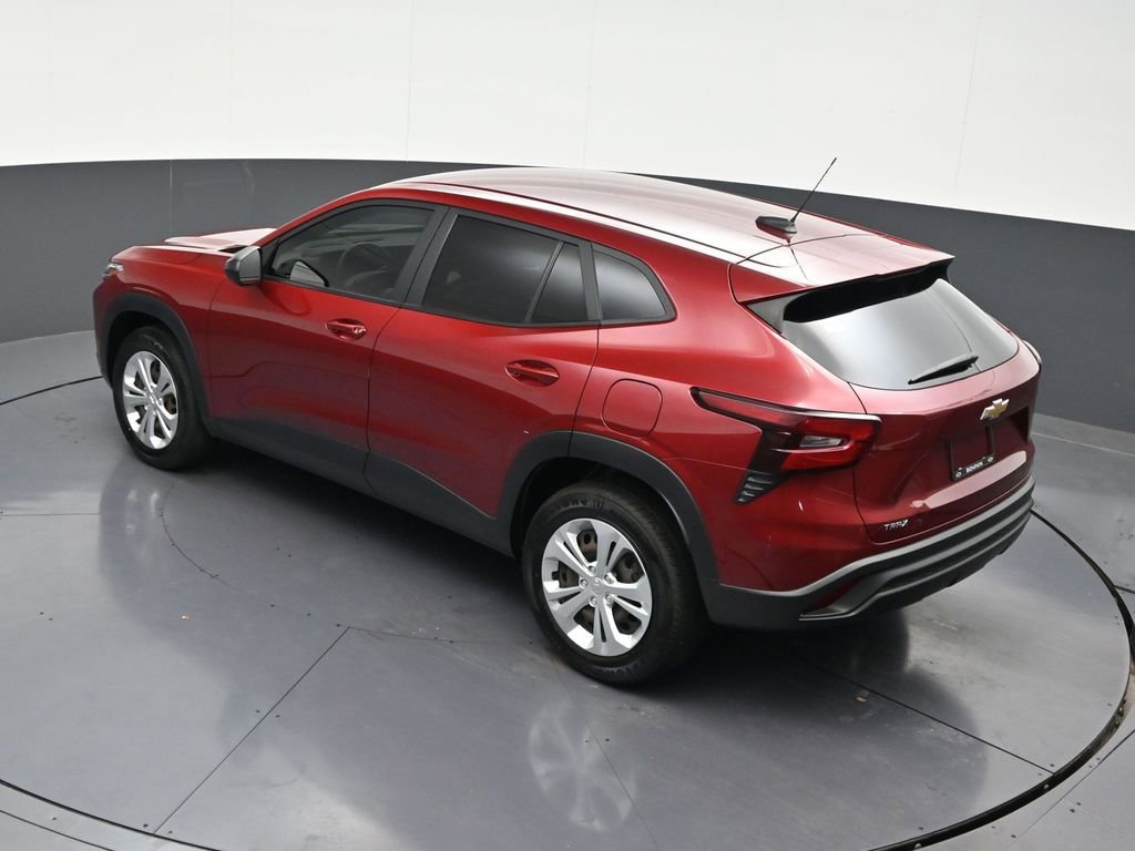 Used 2024 Chevrolet Trax LS FWD image 18