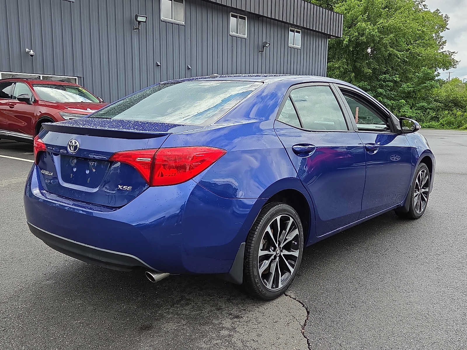 Used 2018 Toyota Corolla XSE FWD image 4