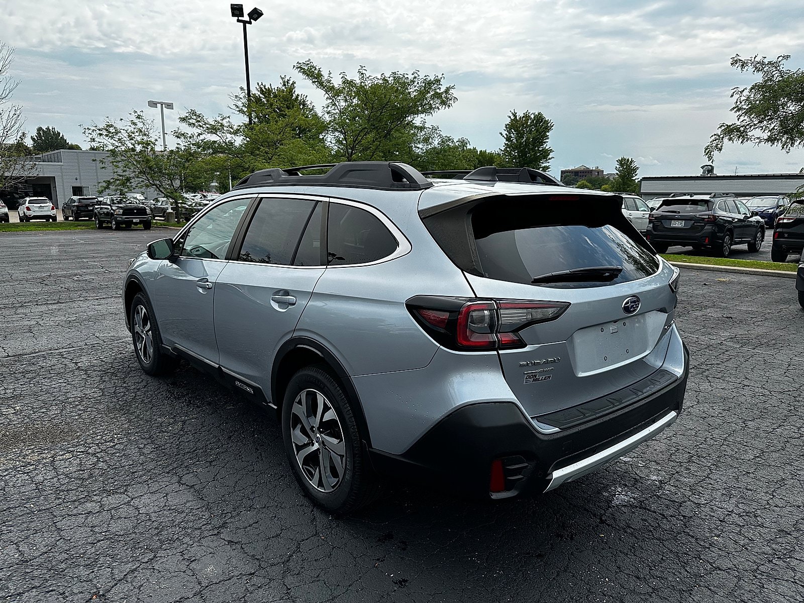 Used 2021 Subaru Outback Limited w/ Popular Package #2 AWD/4WD image 5
