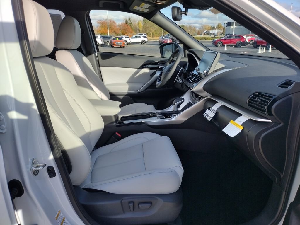 New 2026 Mitsubishi Eclipse Cross SEL AWD/4WD image 11