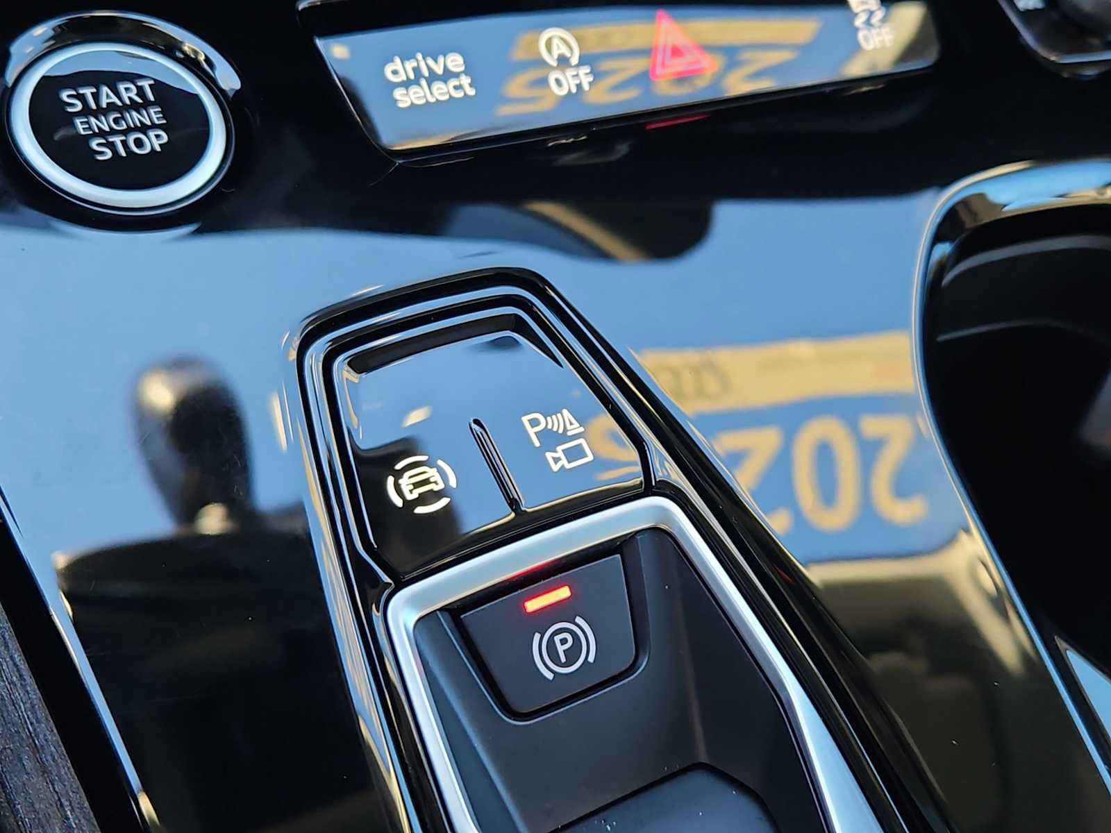 Certified 2025 Audi A5 2.0T Premium w/ Convenience Package AWD/4WD image 18