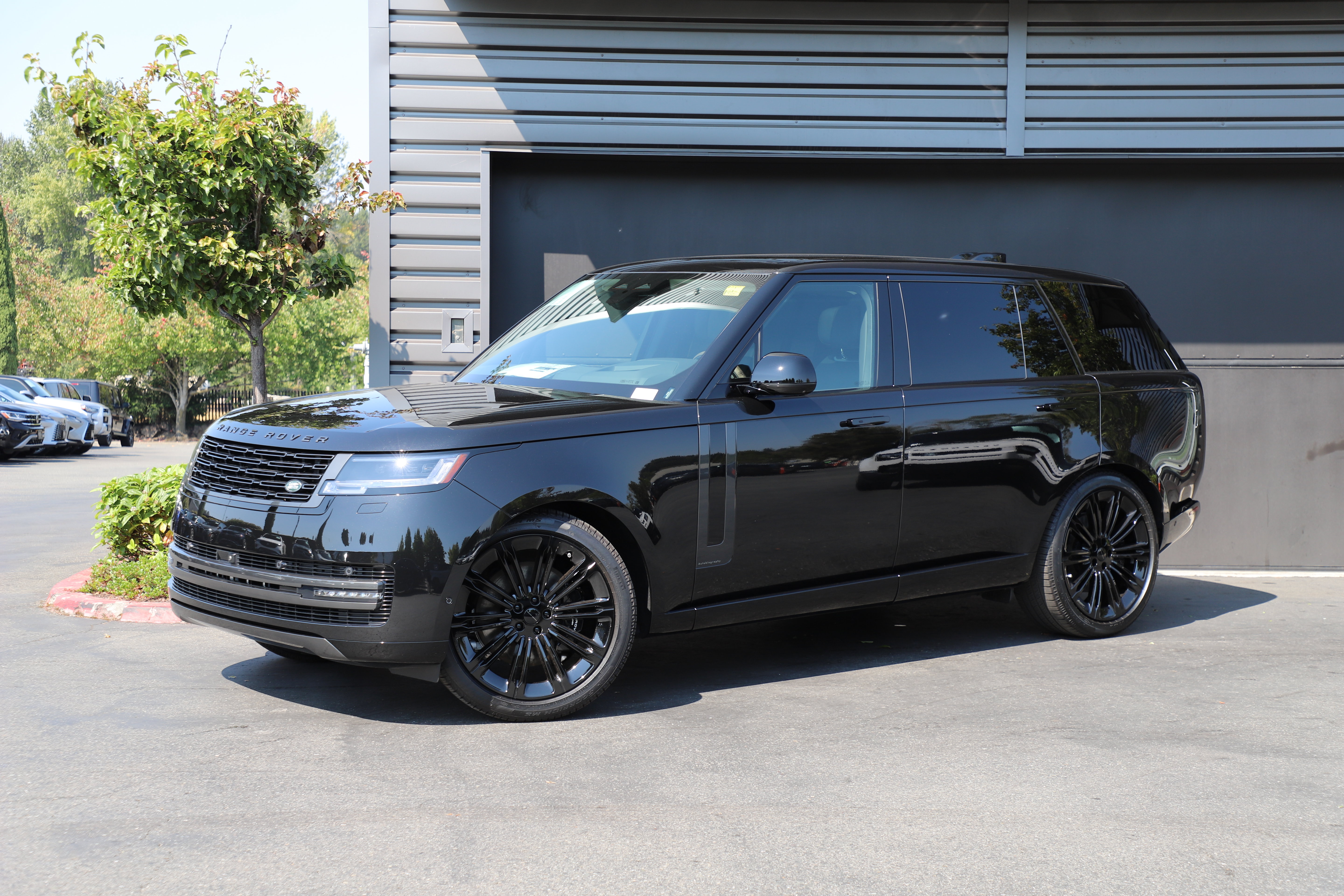 New 2026 Land Rover Range Rover Long Wheelbase Autobiography